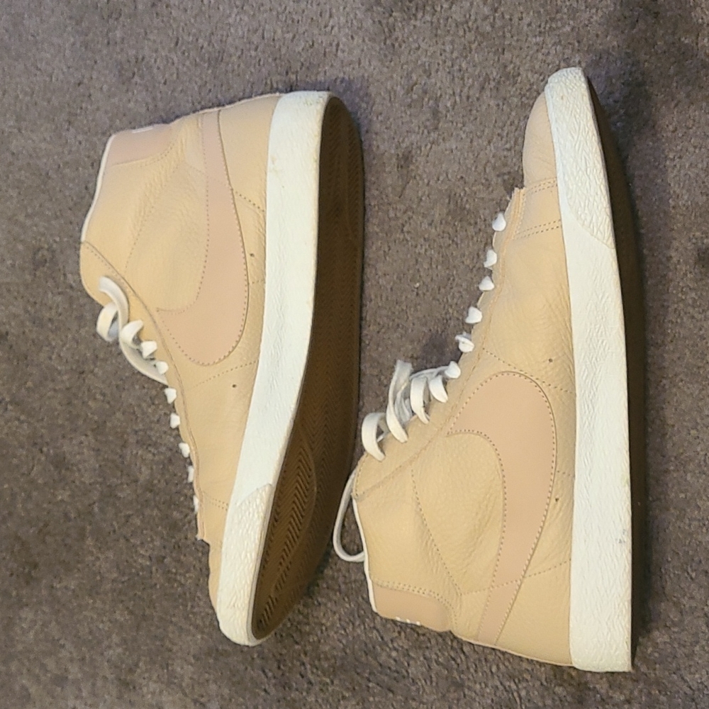 Nike blazer Tan sized 12
